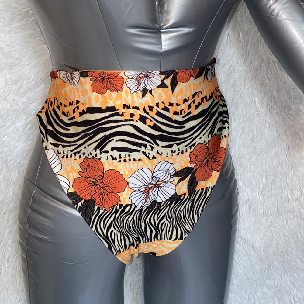 PRETTYLITTHING bottom # 4